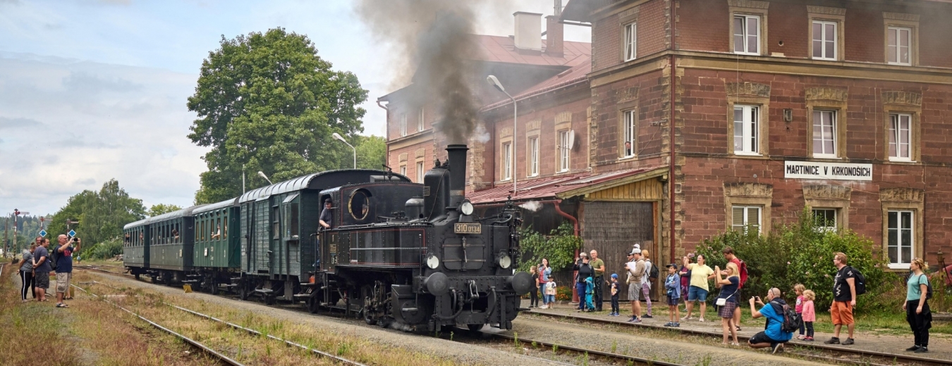 Čtyři víkendy se speciálními jízdami. Čtyři soboty s doprovodným programem